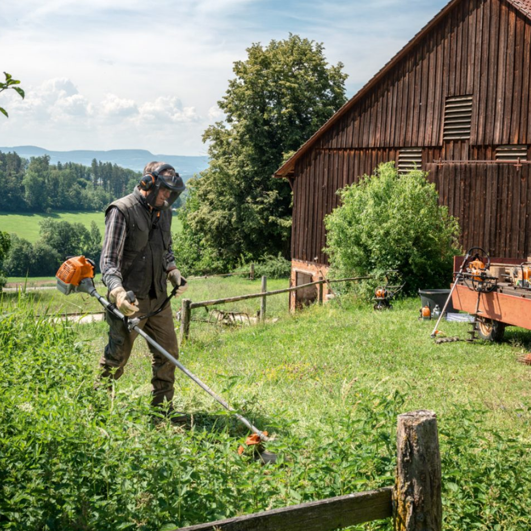 STIHL FS 230 Grass Cutter